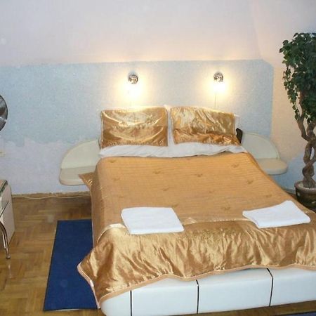 Park Hotell Myślenice Rom bilde