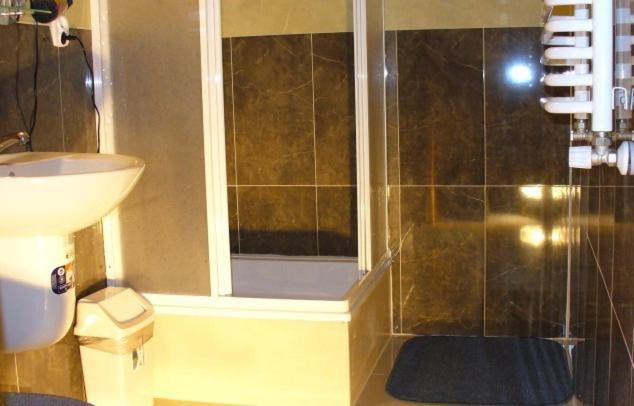 Park Hotell Myślenice Eksteriør bilde